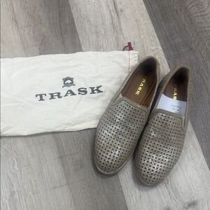 🍁Trask Tan Perforated Loafers